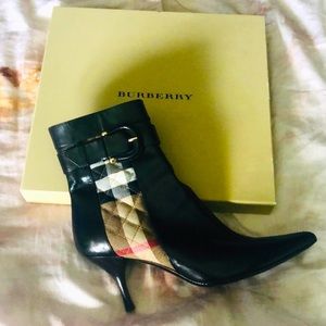 New in Box BURBERRY ✨Iconic Buckle Leather Boots